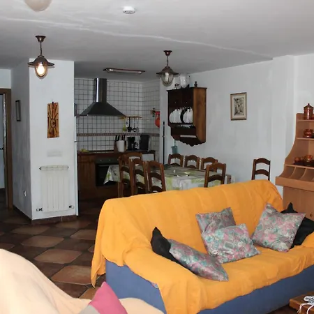 La Chimenea De Soria I Y I I Venkovský dům *